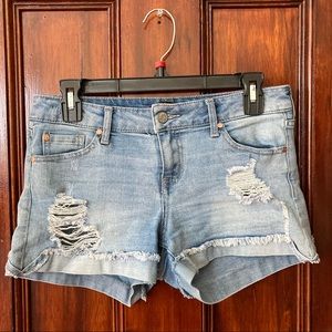 Denim shorts, size 3/26